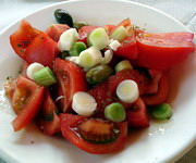 greek food tomatoe salad
